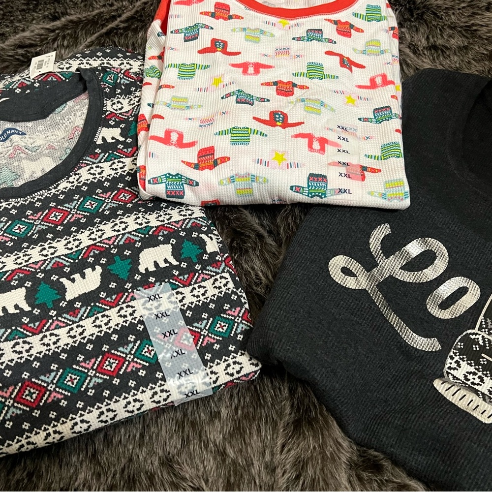 Old Navy Women's Comfy and Warm tops!